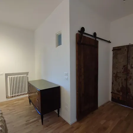 Appartement Hoarder's Gallery Fermo