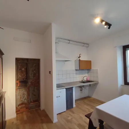 Hoarder's Gallery Fermo